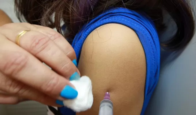 Primeiro final de semana com vacina liberada para toda população teve mais de 3,6 mil doses aplicadas na Capital